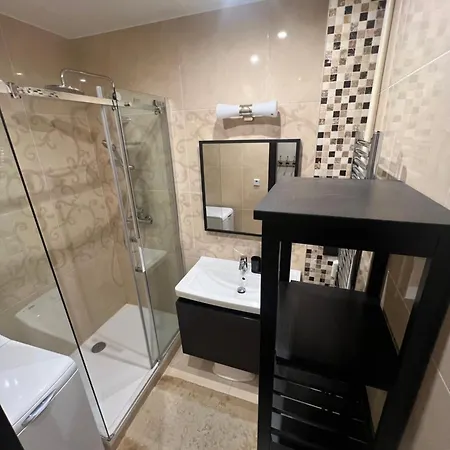 Safran Lux דירה *